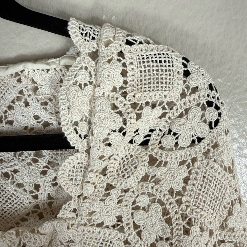 Sézane Alvere Lace Blouse - Picture 11 of 11